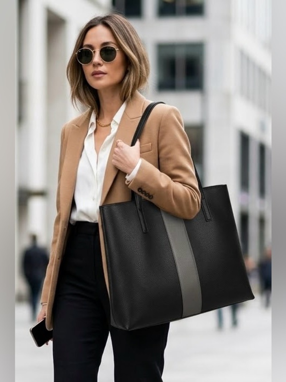 Vince Camuto Black Leather tote, great condition, one compartment 17x12 in
